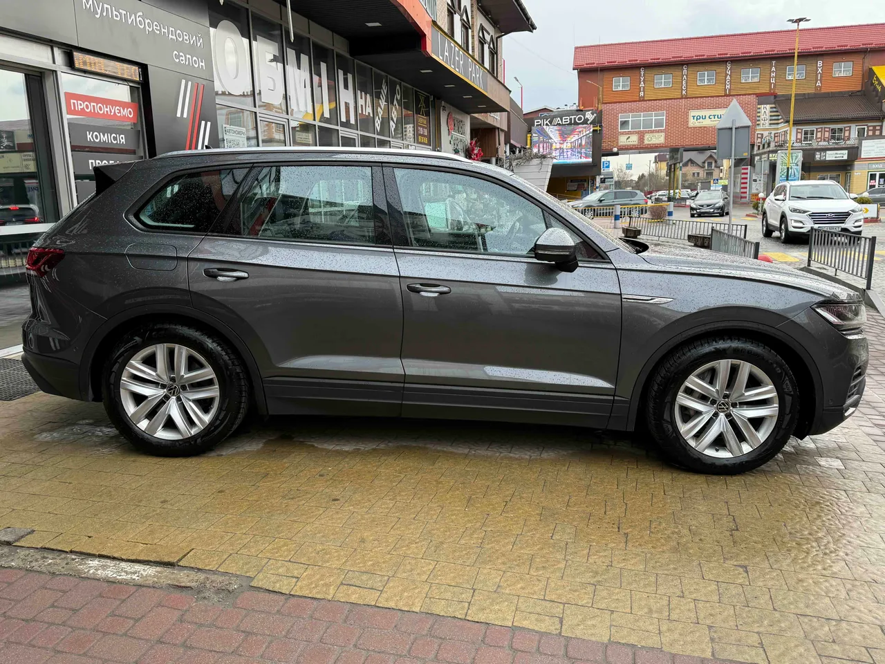 Volkswagen Touareg - фото 5