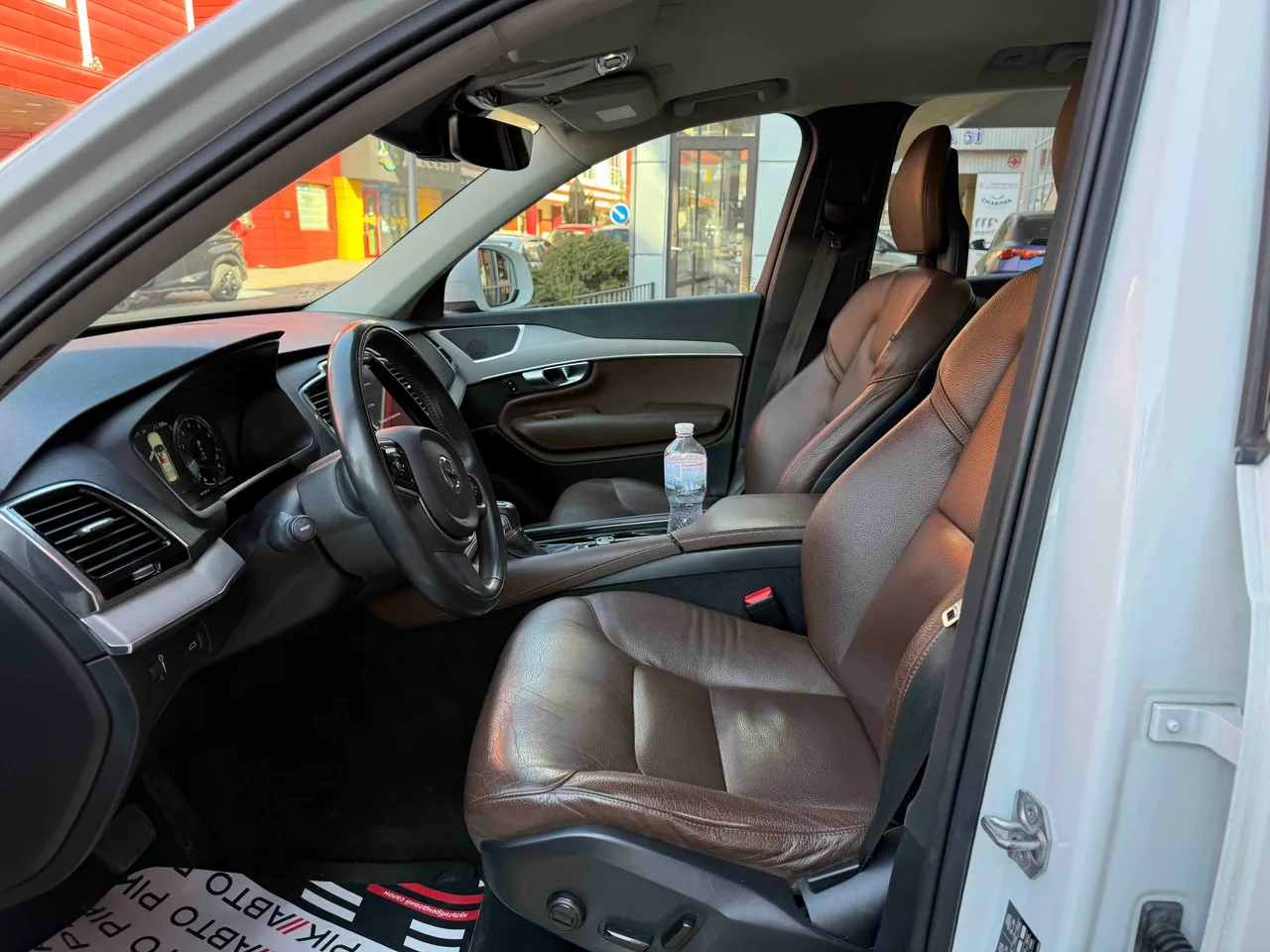 Volvo XC90 - фото 16