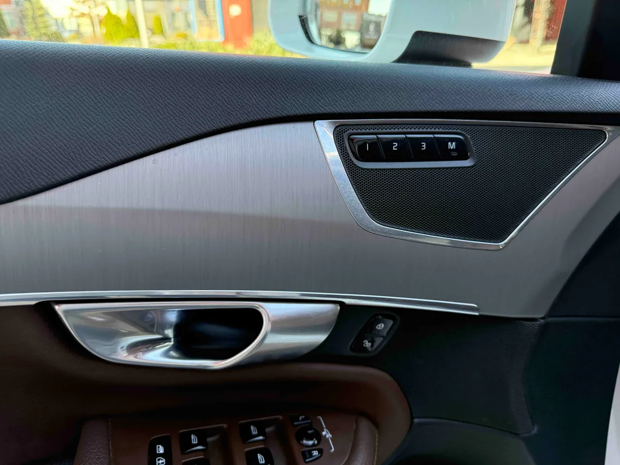 Volvo XC90 - фото 14