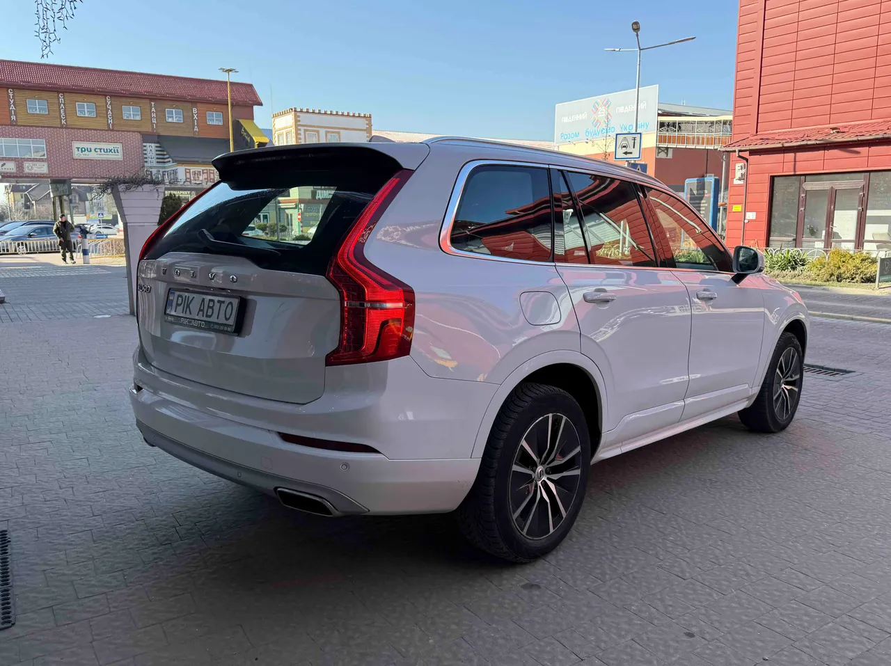 Volvo XC90 - фото 6