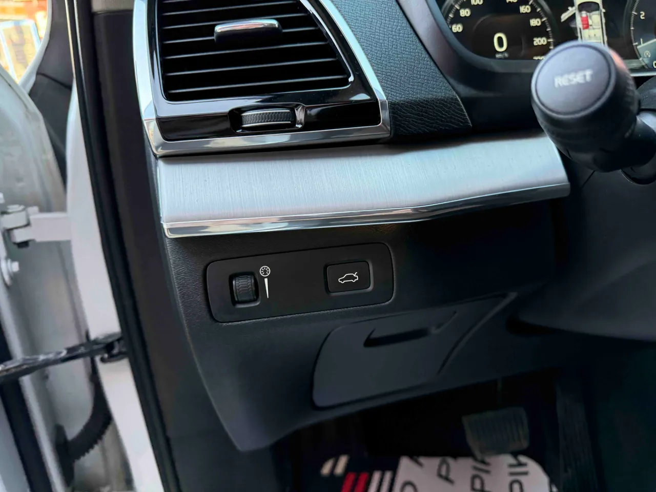 Volvo XC90 - фото 20