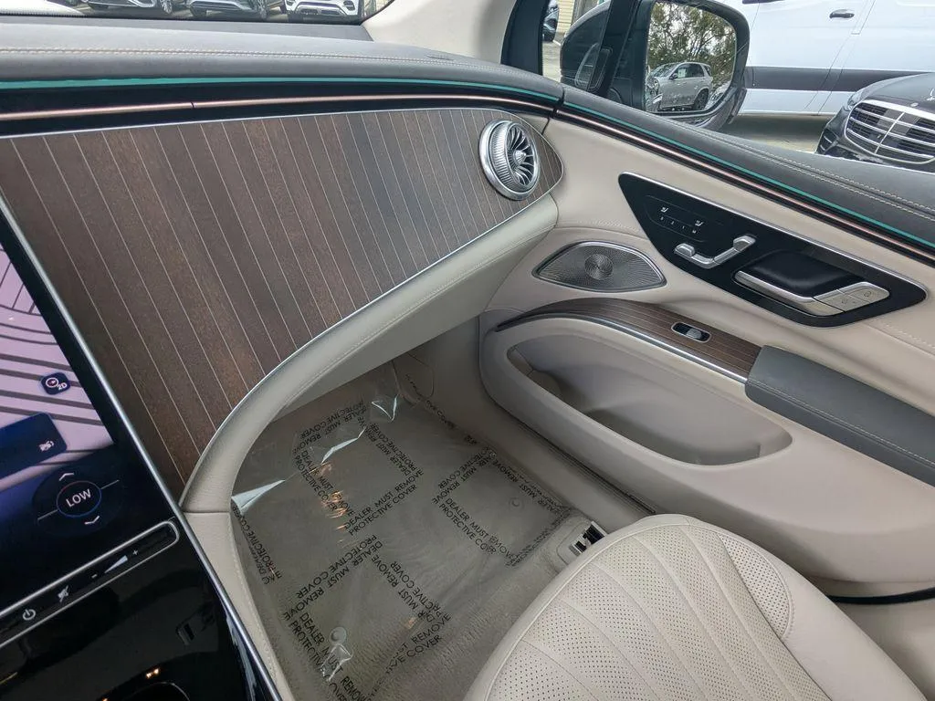 Mercedes-Benz EQS - фото 8