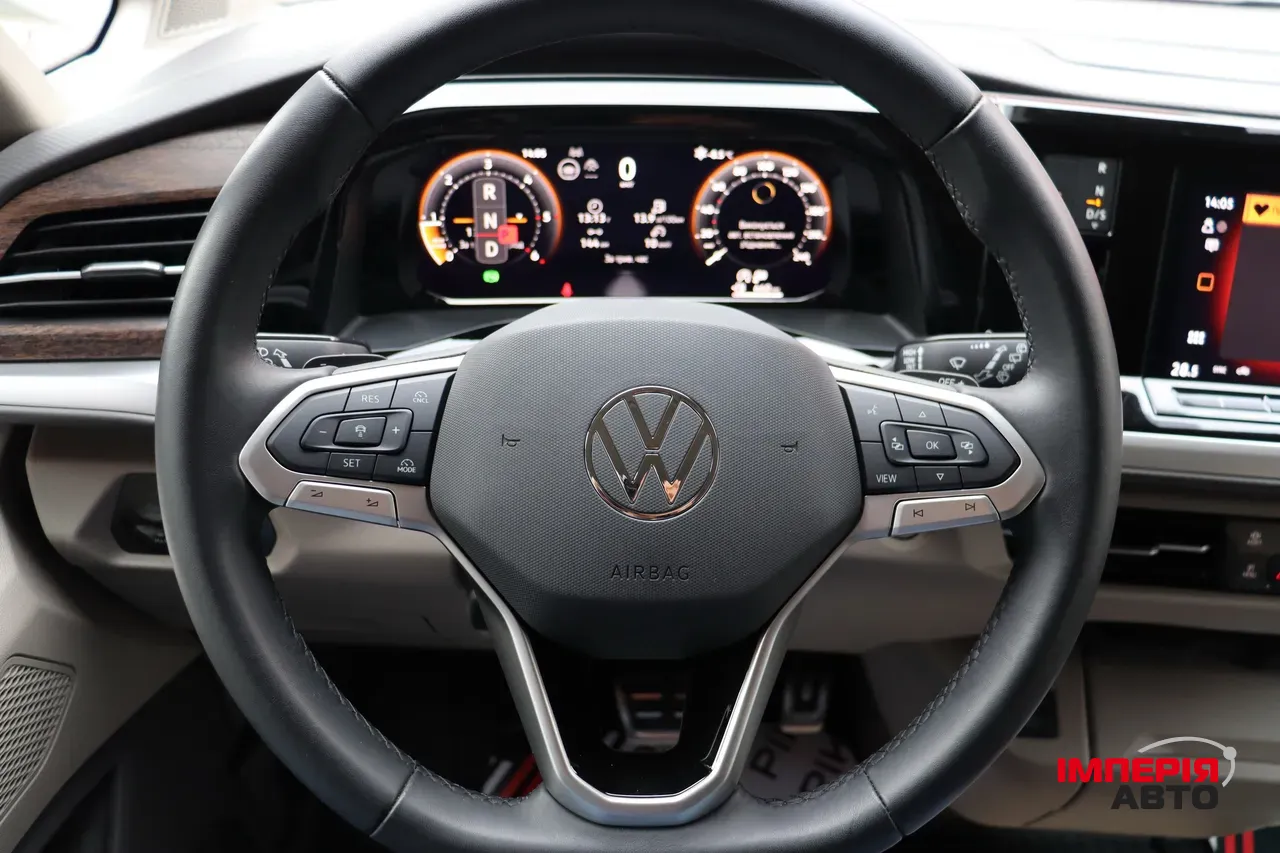 Volkswagen Multivan - фото 16