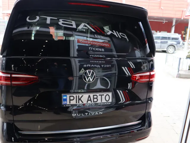 Volkswagen Multivan - фото 2
