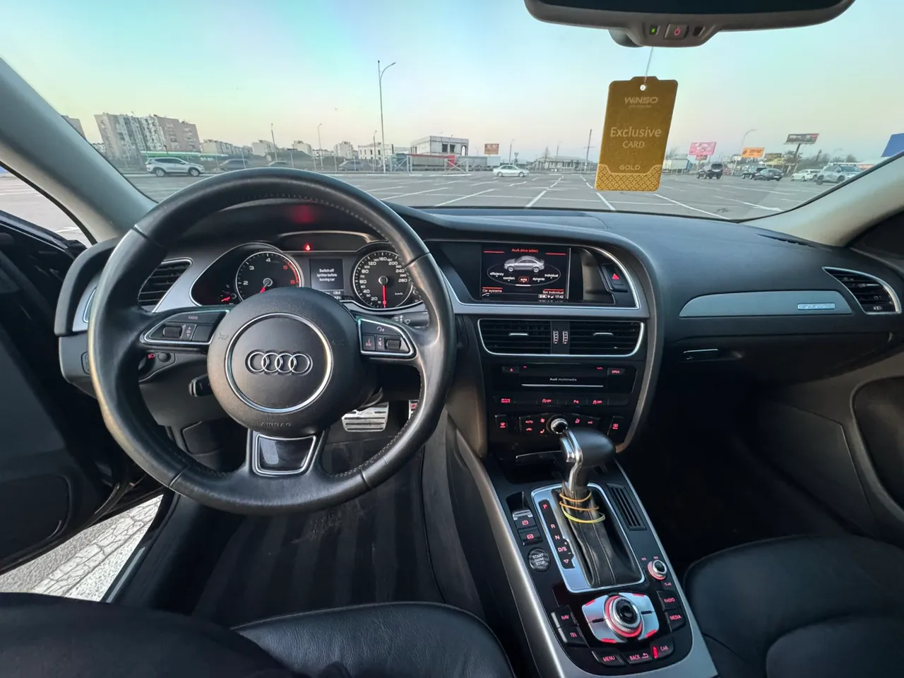 Audi A4 - фото 3