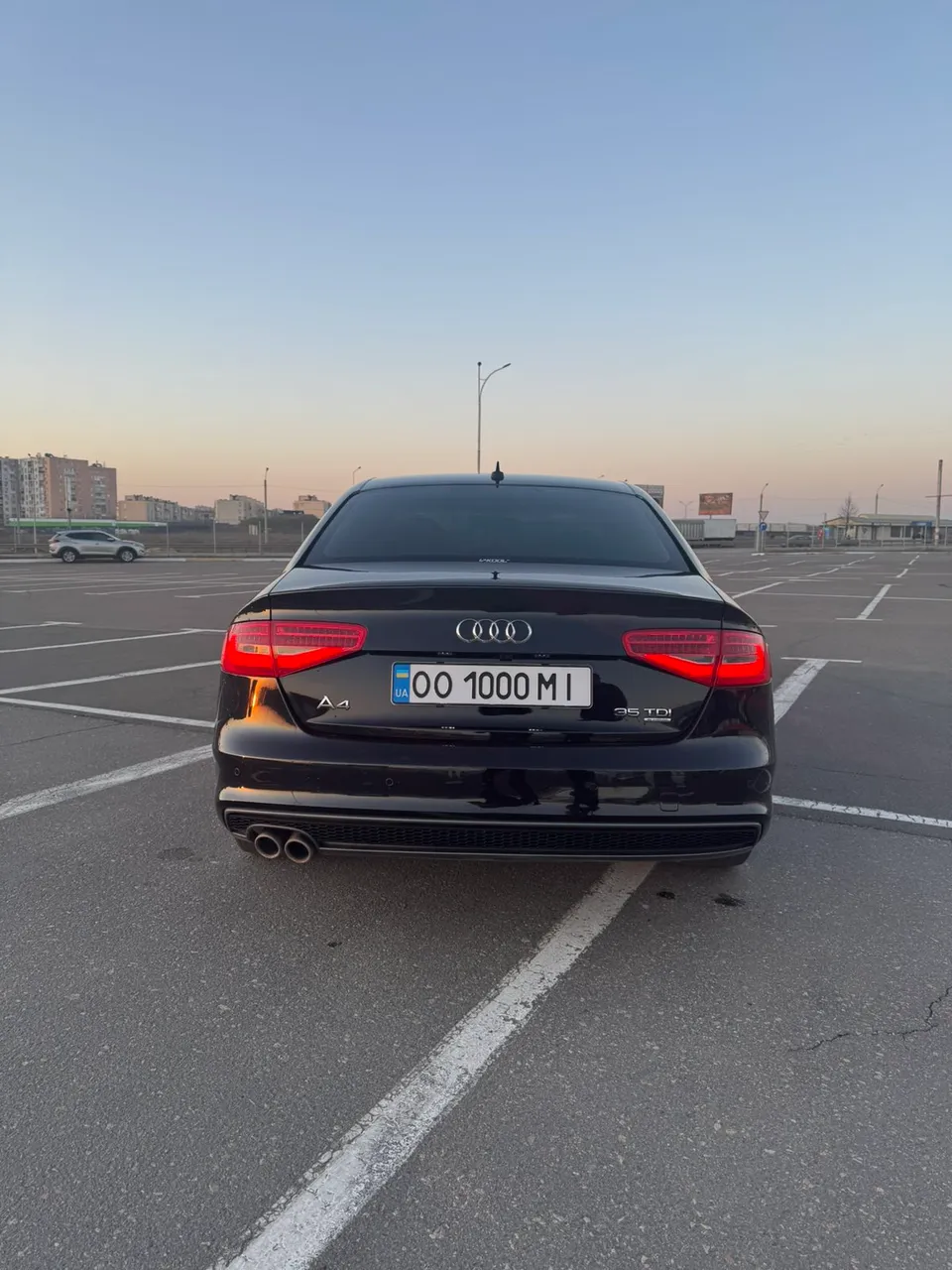 Audi A4 - фото 8