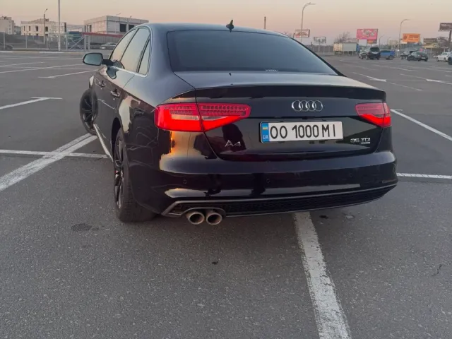 Audi A4 - фото 2