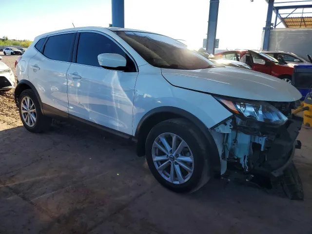 Nissan Rogue Sport - фото 1