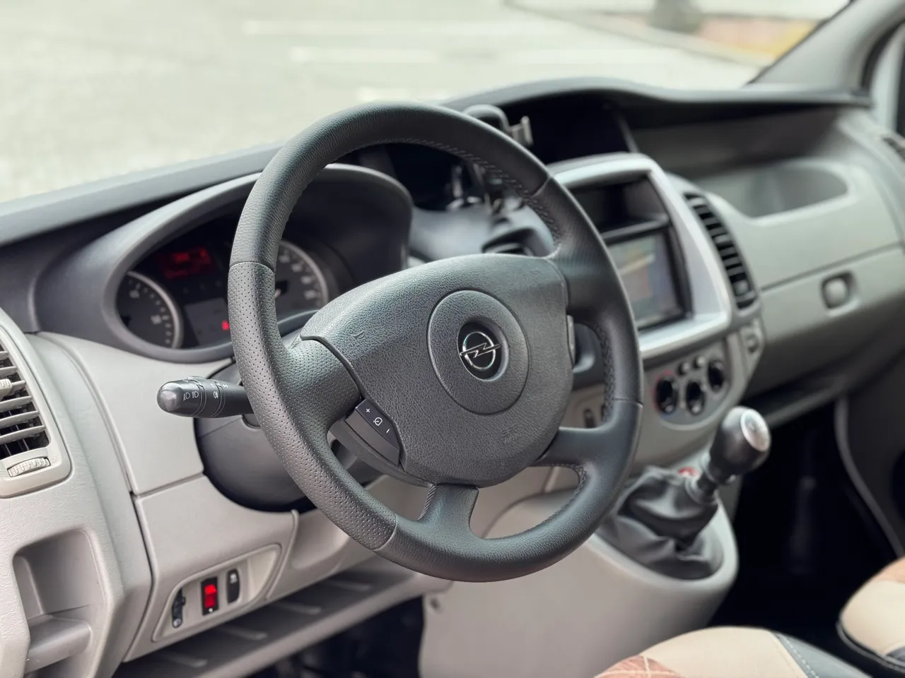 Opel Vivaro - фото 28