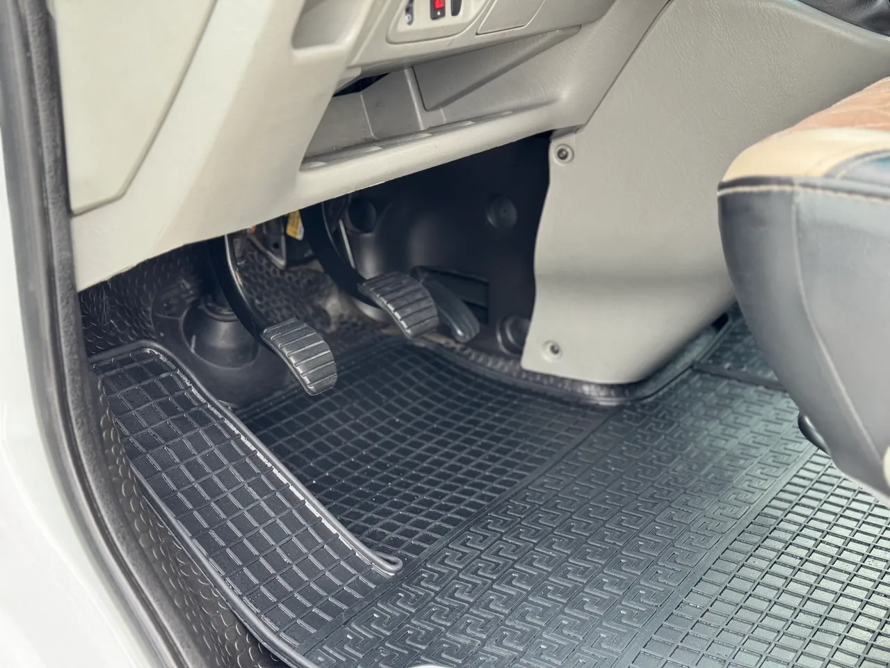 Opel Vivaro - фото 29