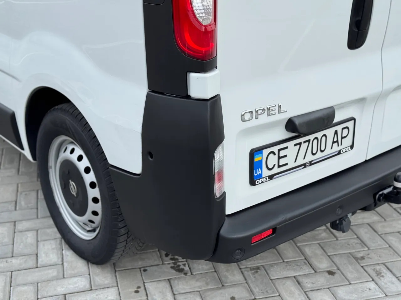 Opel Vivaro - фото 12
