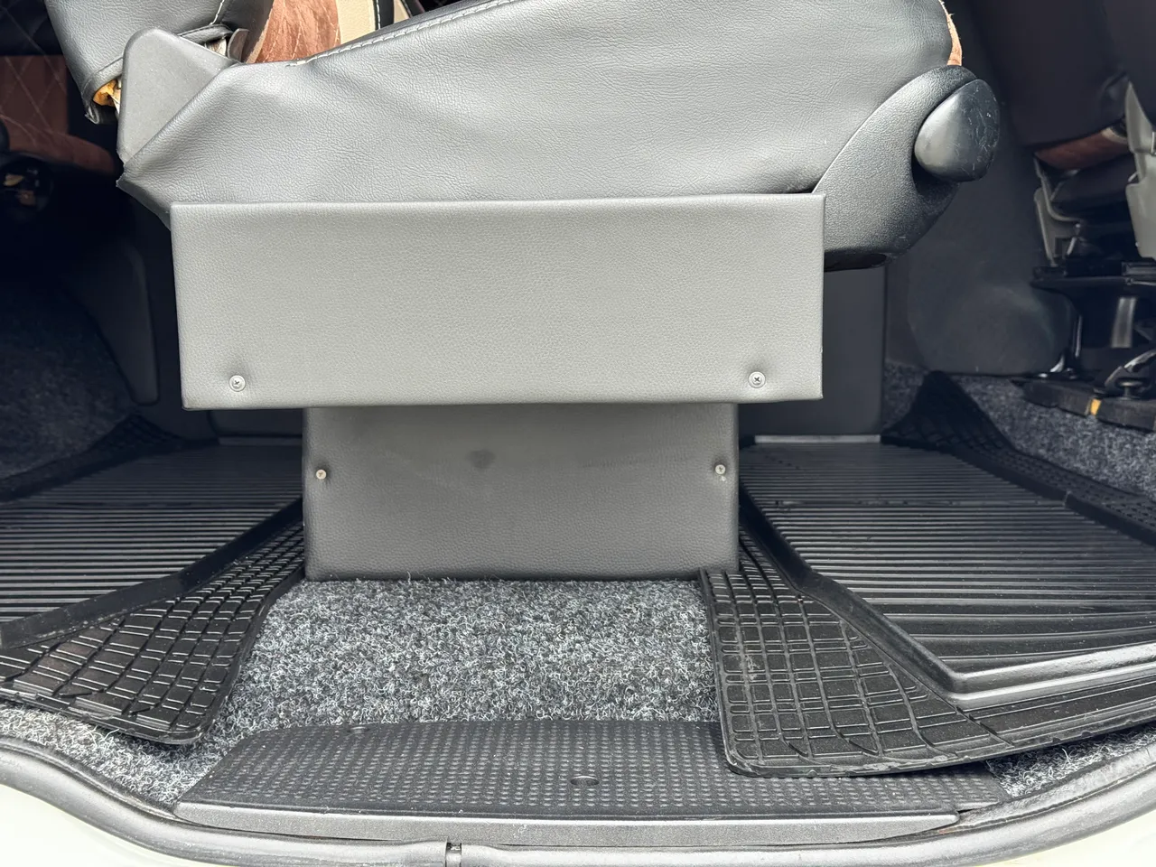 Opel Vivaro - фото 45