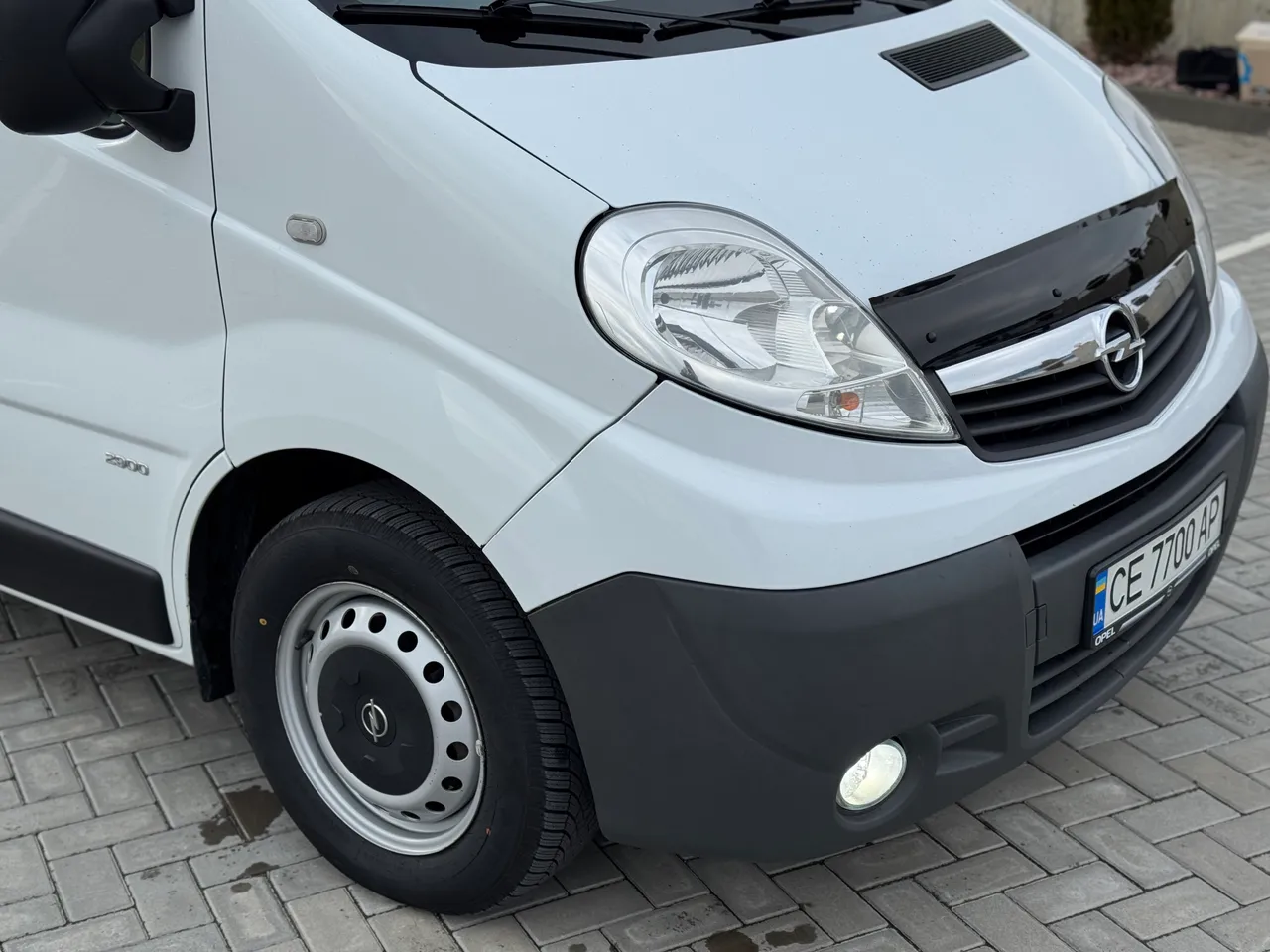 Opel Vivaro - фото 11