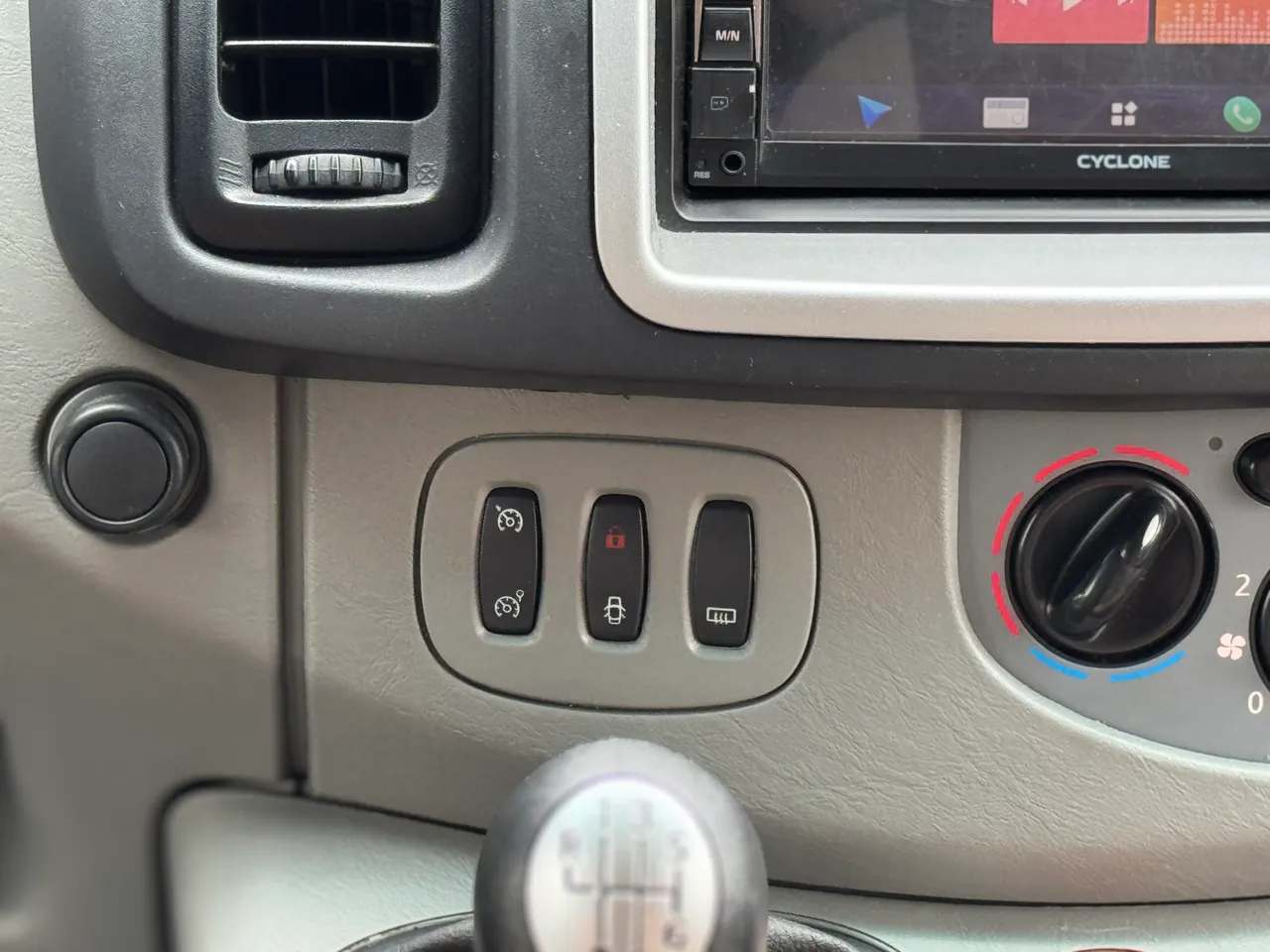 Opel Vivaro - фото 49