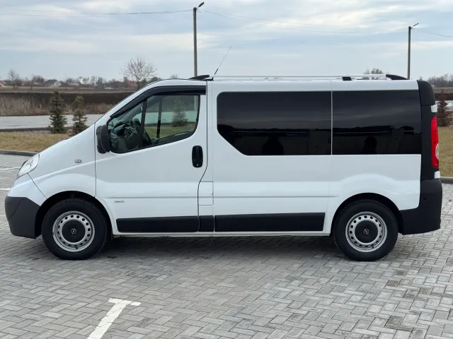 Opel Vivaro - фото 4