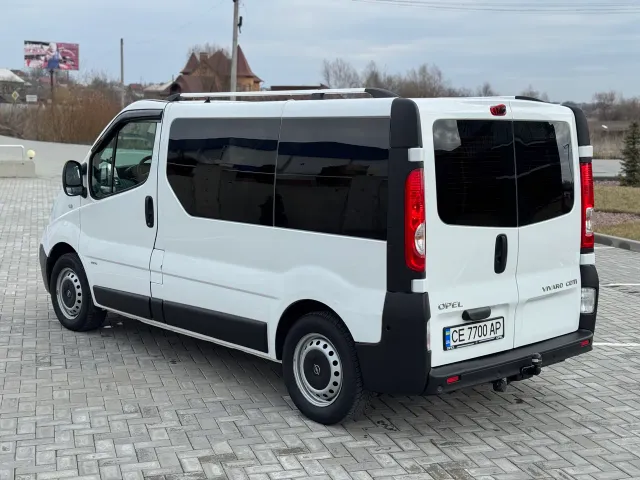 Opel Vivaro - фото 5