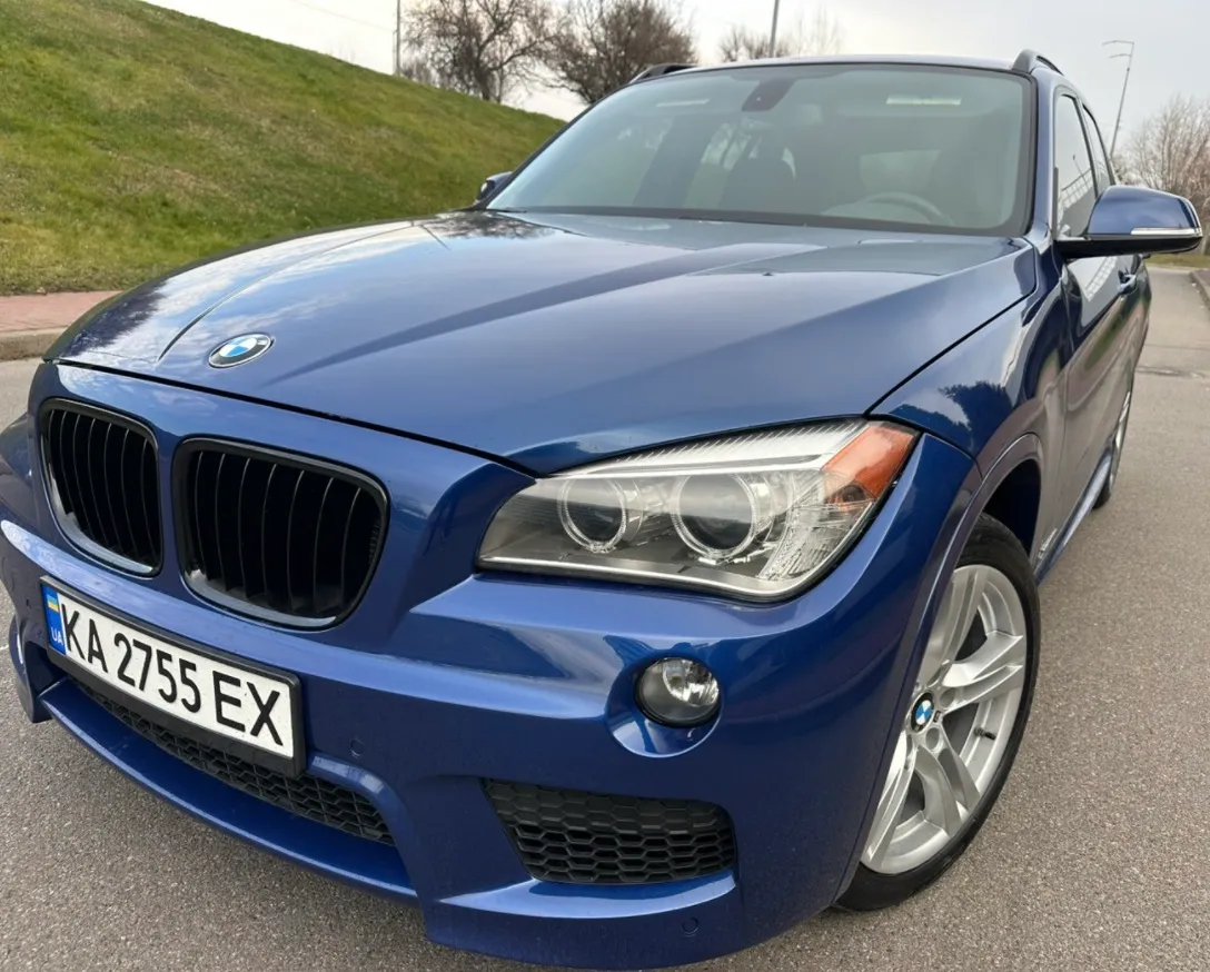 BMW X1 - фото 1