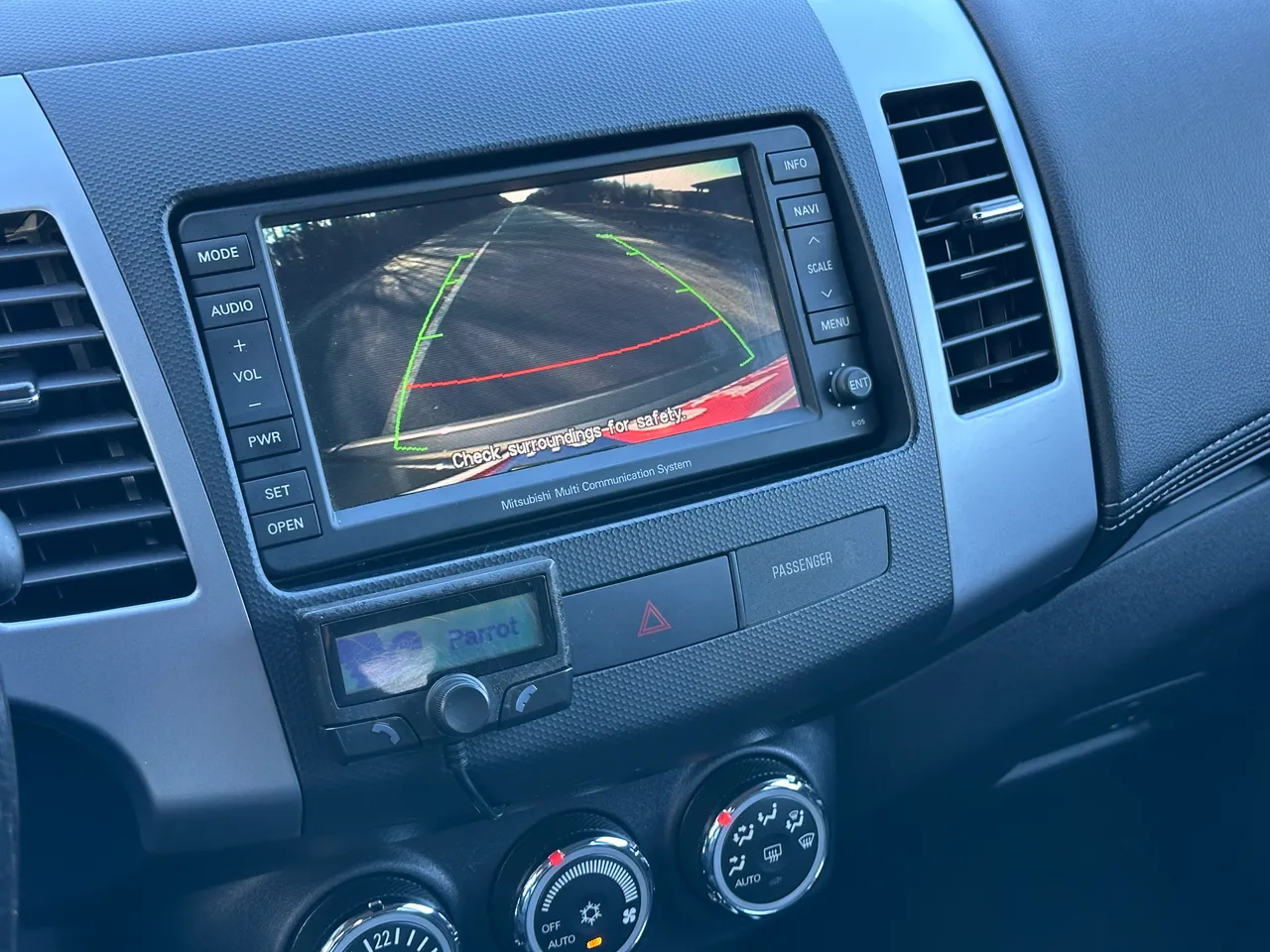 Mitsubishi Outlander - фото 17