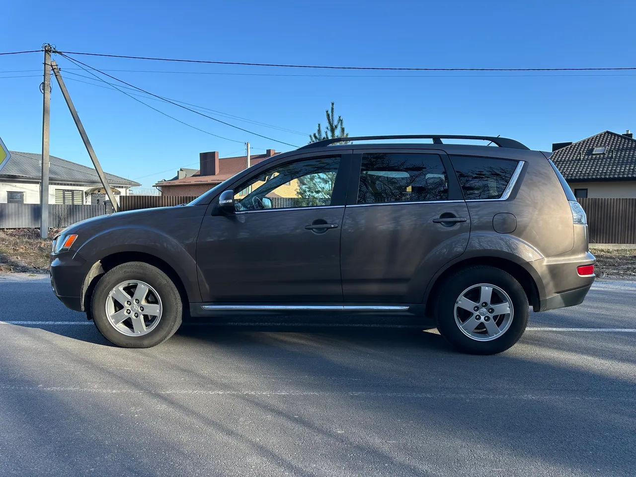 Mitsubishi Outlander - фото 2