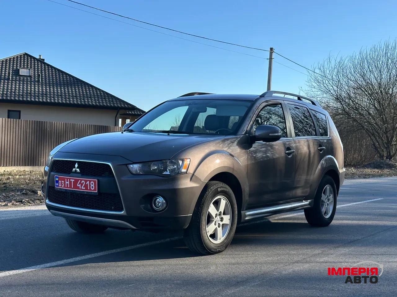 Mitsubishi Outlander - фото 1