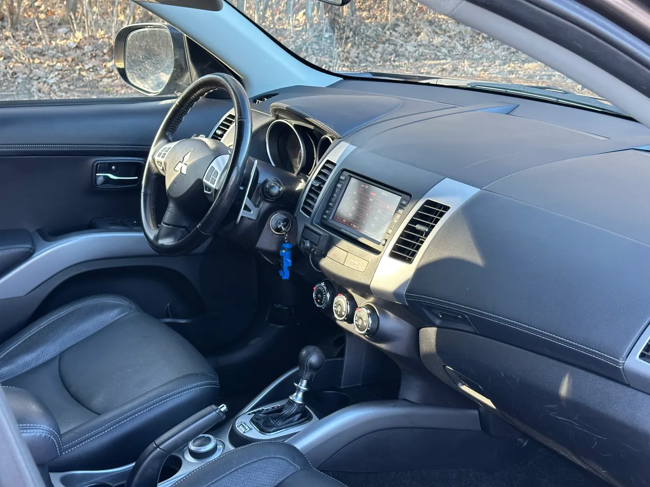 Mitsubishi Outlander - фото 13