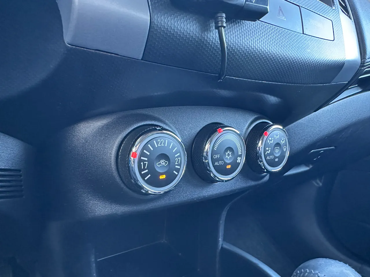 Mitsubishi Outlander - фото 22