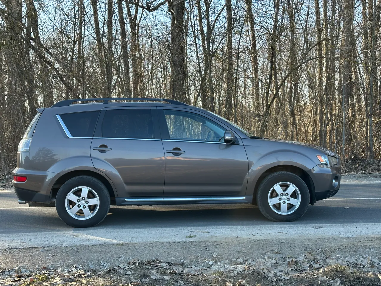 Mitsubishi Outlander - фото 6