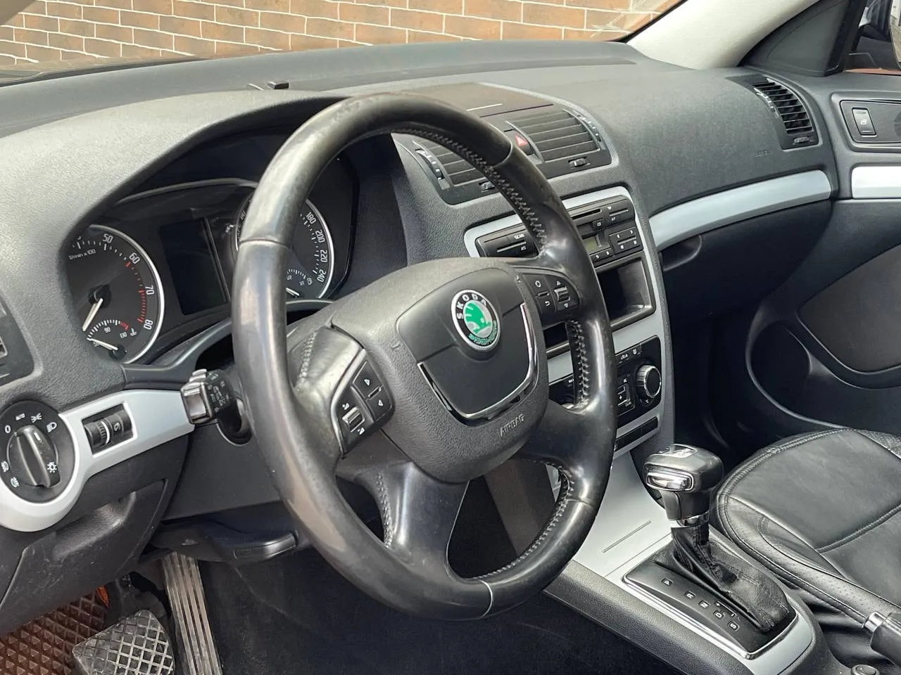 Skoda Octavia - фото 8