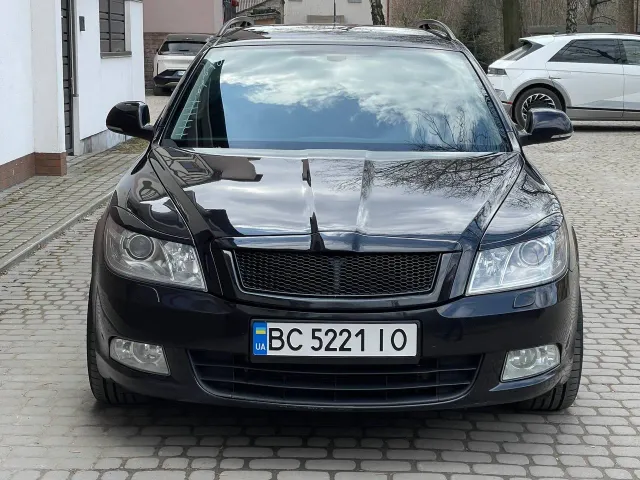 Skoda Octavia - фото 2