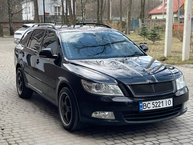 Skoda Octavia - фото 4