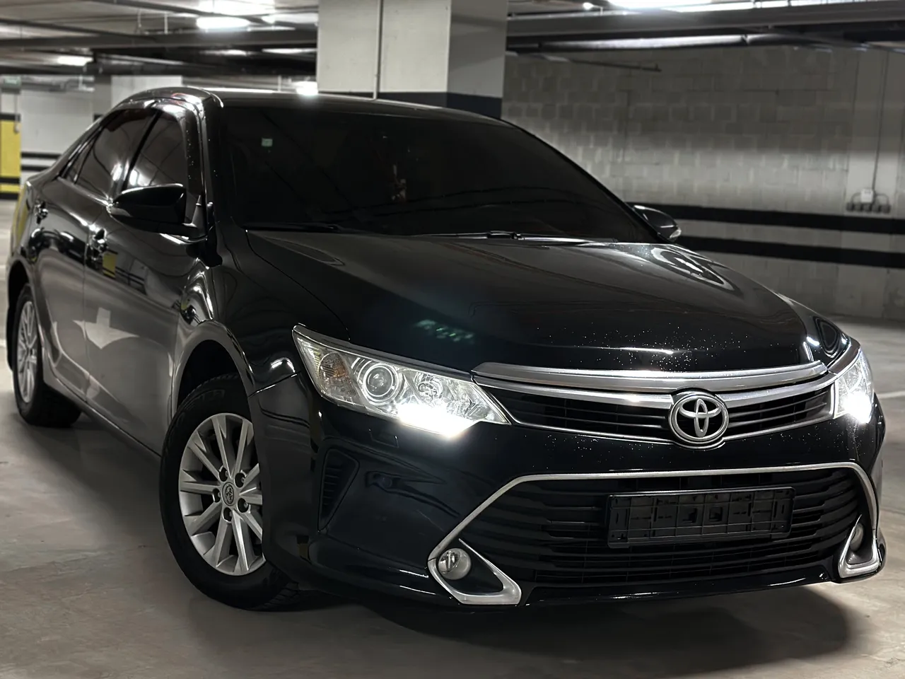 Toyota Camry - фото 3