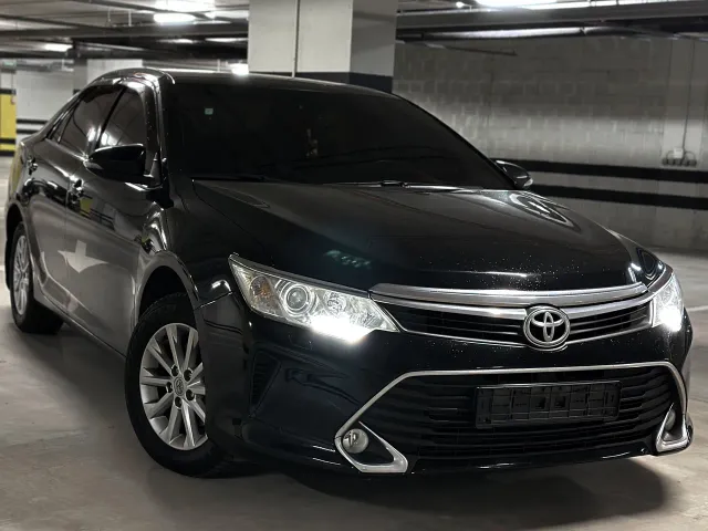 Toyota Camry - фото 3