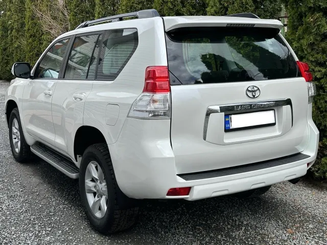 Toyota Land Cruiser Prado - фото 2