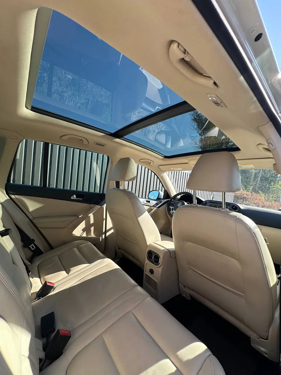 Volkswagen Tiguan - фото 11