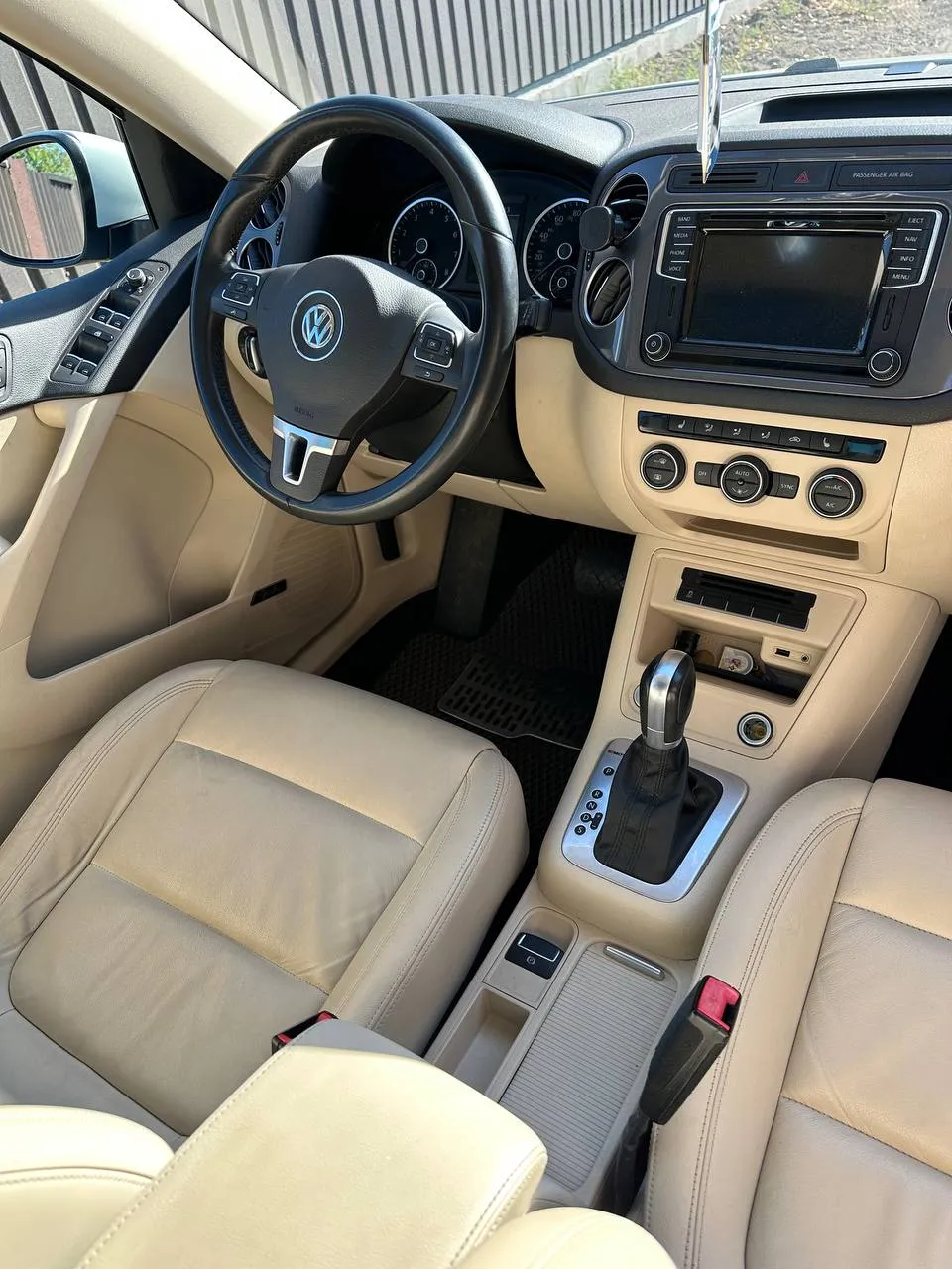 Volkswagen Tiguan - фото 13