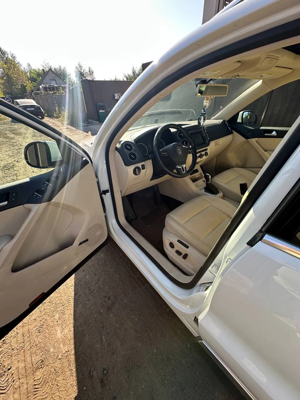 Volkswagen Tiguan - фото 7