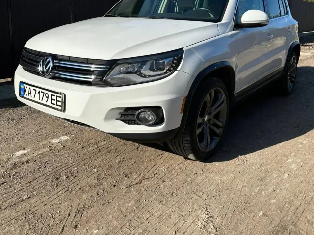 Volkswagen Tiguan - фото 1