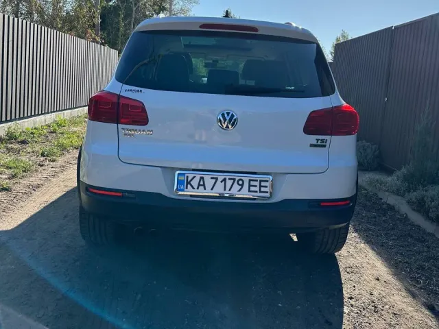 Volkswagen Tiguan - фото 3