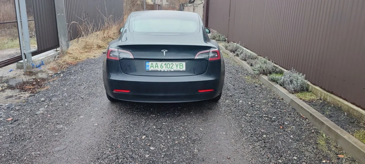 Tesla Model 3 - фото 7