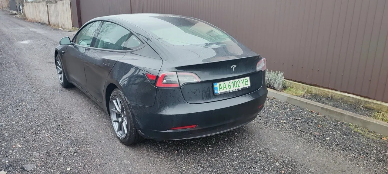 Tesla Model 3 - фото 4