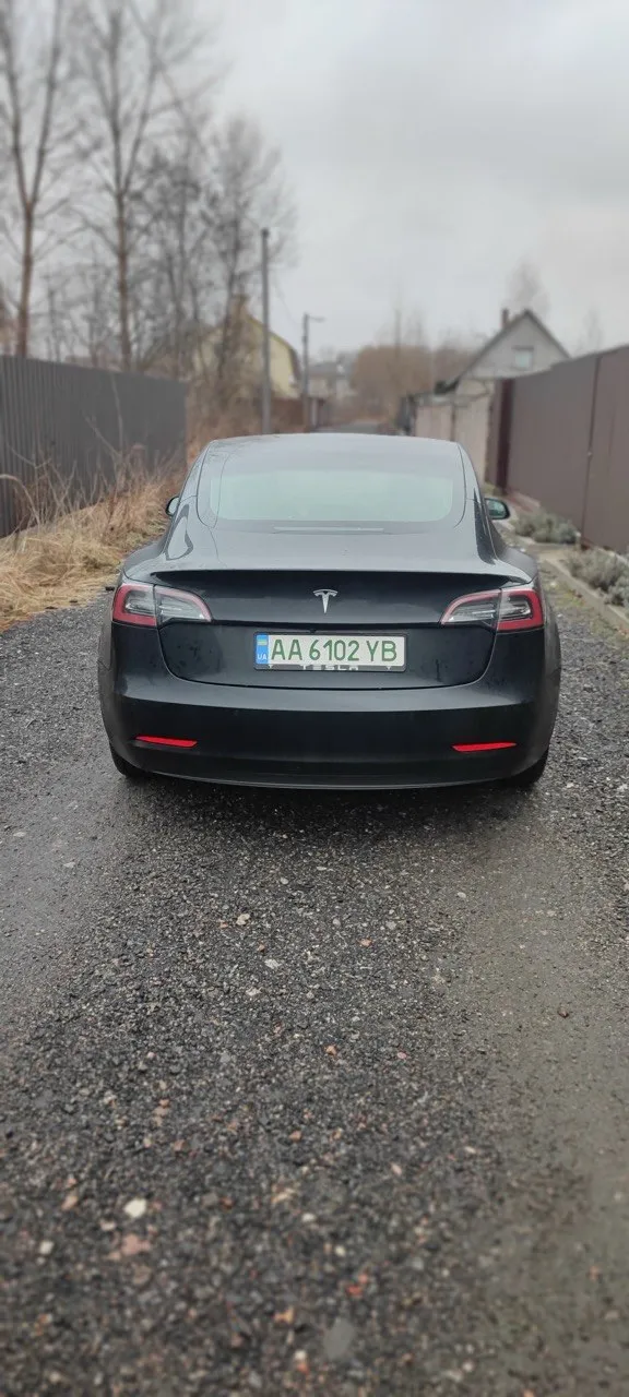 Tesla Model 3 - фото 11