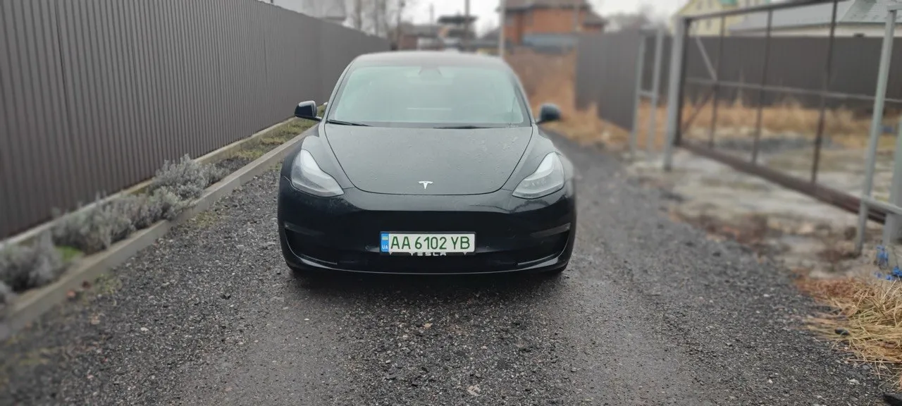 Tesla Model 3 - фото 12