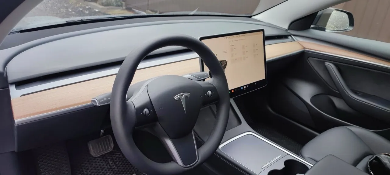 Tesla Model 3 - фото 19