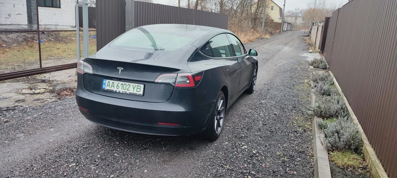 Tesla Model 3 - фото 8