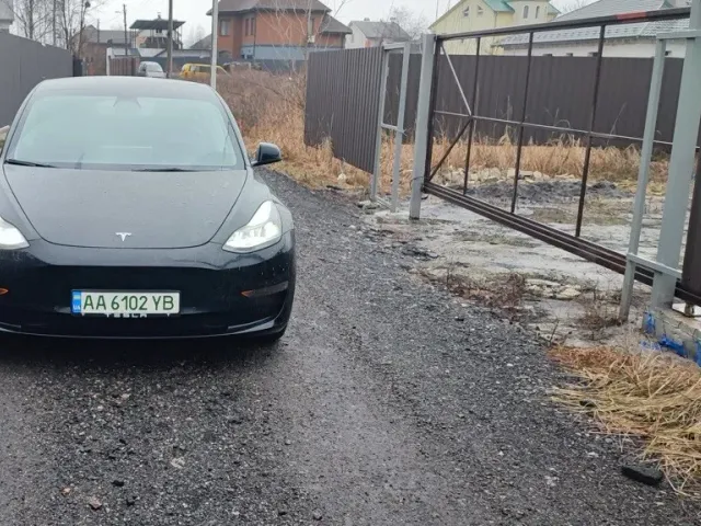 Tesla Model 3 - фото 5