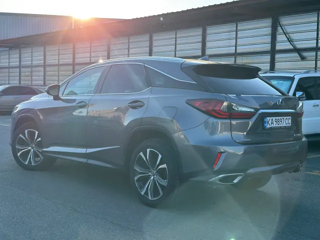 Lexus RX - фото 3