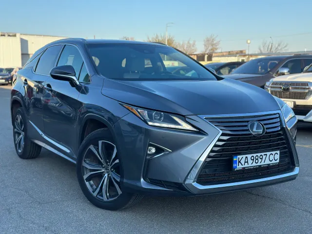 Lexus RX - фото 1
