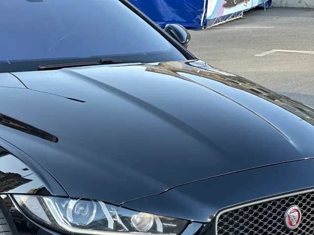 Jaguar XE - фото 2