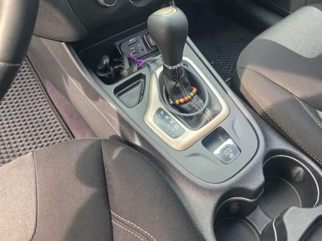 Jeep Cherokee - фото 5