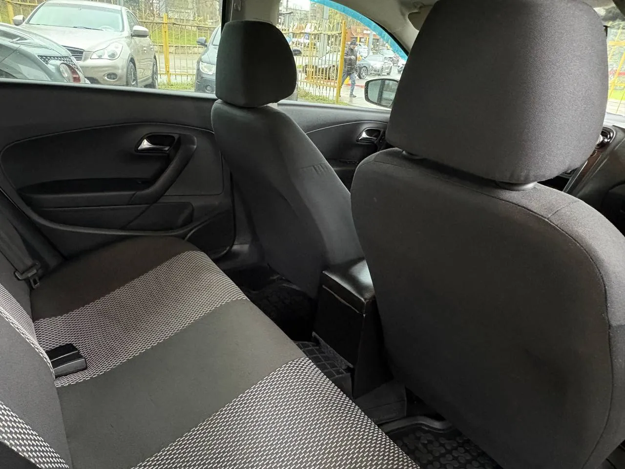 Volkswagen Polo - фото 6